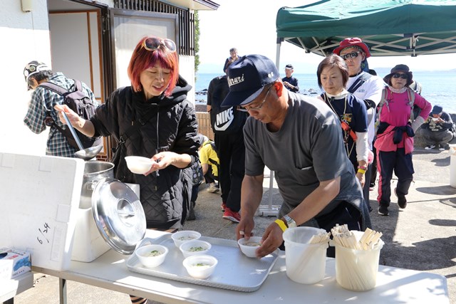 フィニッシュ地点でそうめんのおもてなし