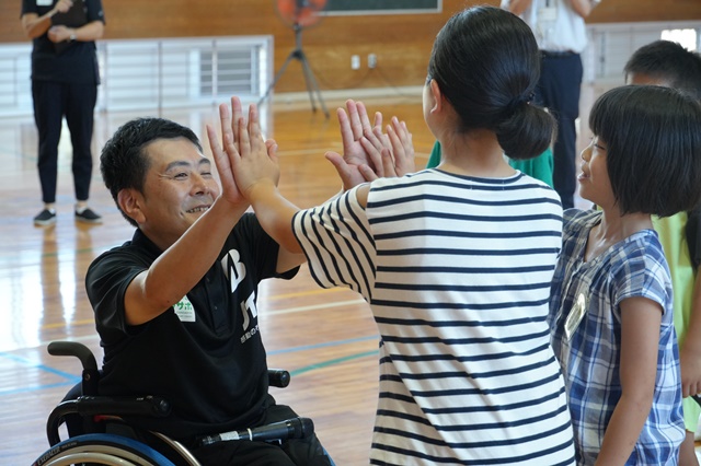 伊吹さんと児童