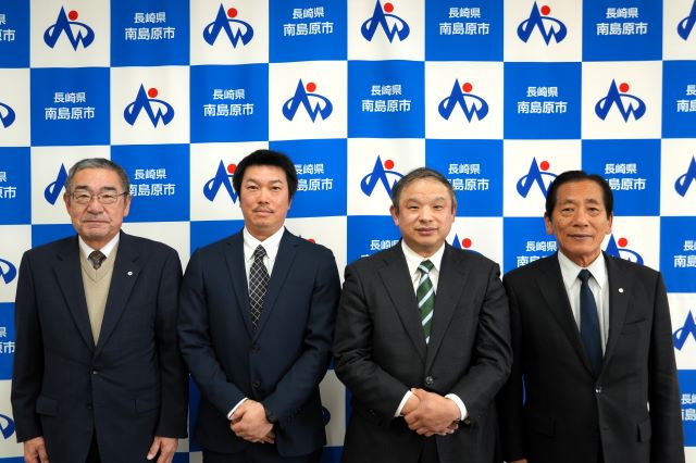 （）左から宮﨑副市長、●●さん、神谷さん、松本市長DSC01481 - コピー