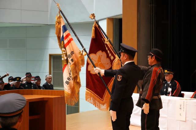 （HP2）消防団旗・消防署旗入場DSC01902 - コピー