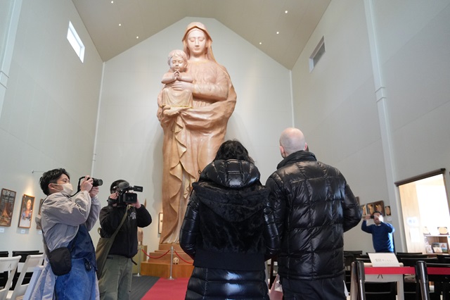 （HP1）聖マリア観音ホール1DSC02634 - コピー