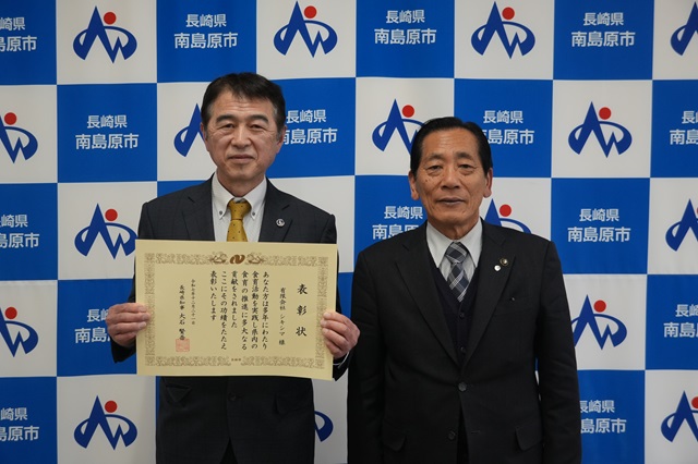 （HP3）左から敷島さん、松本市長DSC02598 - コピー