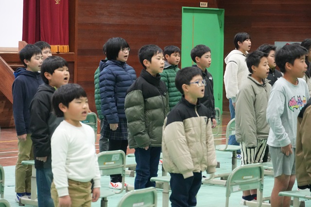 （HP3）最後の校歌斉唱DSC02820 - コピー