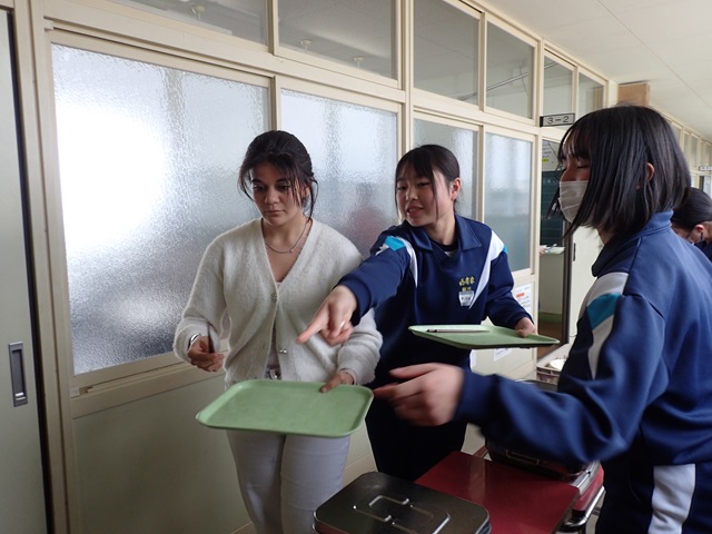 （HP3）給食P2240029 - コピー