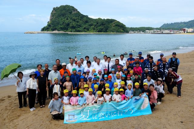 南島原市の海水浴場で夏を満喫の画像