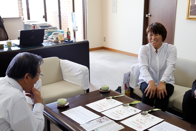 報告の様子 報告の様子