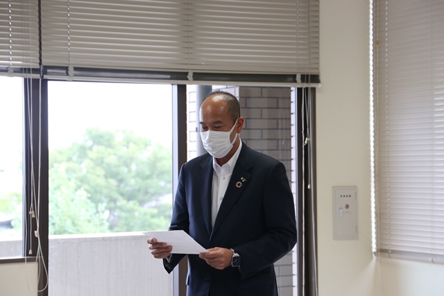挨拶をする水野支配人支社長 挨拶をする水野支配人支社長
