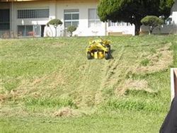 リモート草刈り機